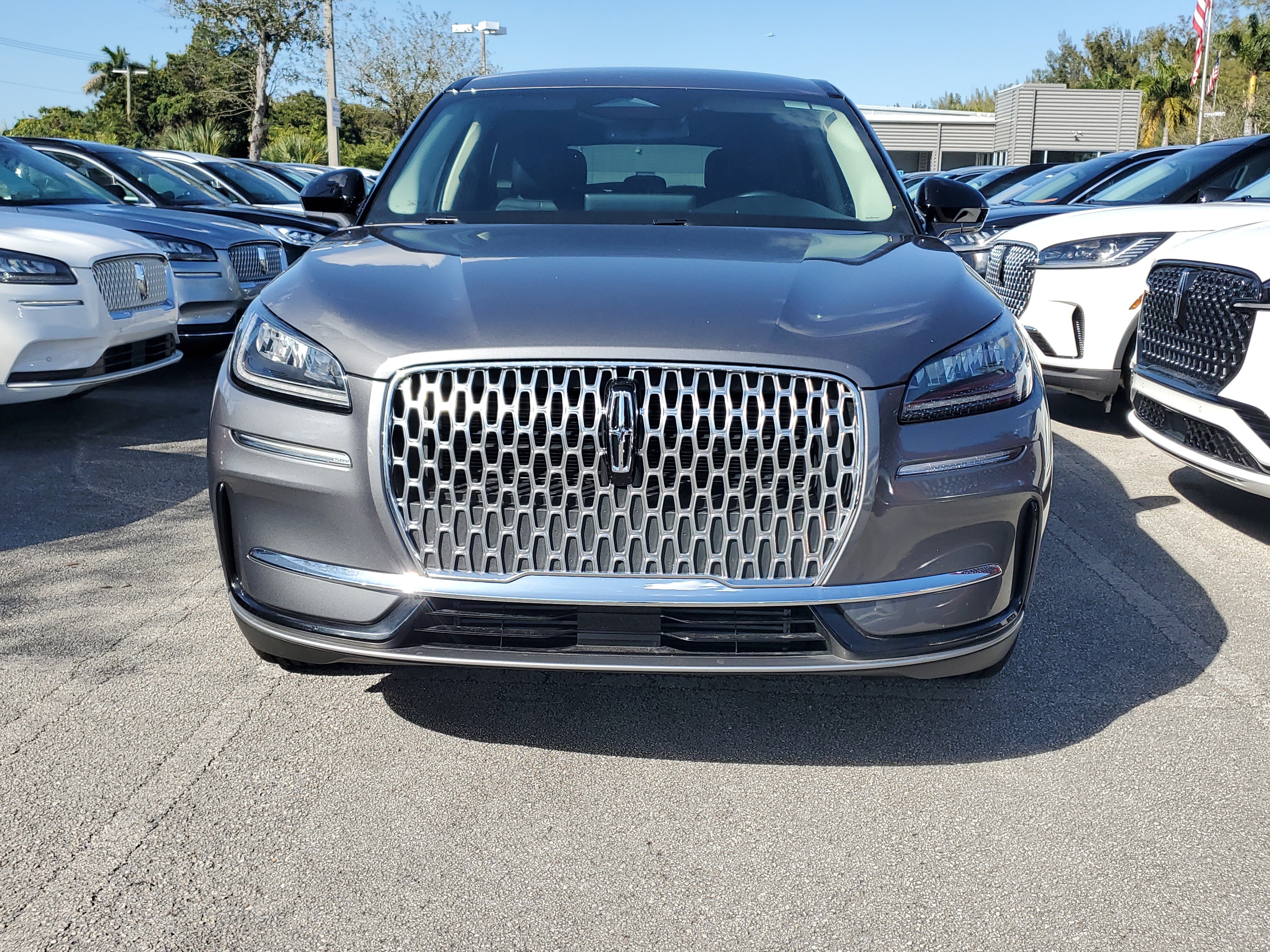 Certified 2024 Lincoln Corsair FWD image 2