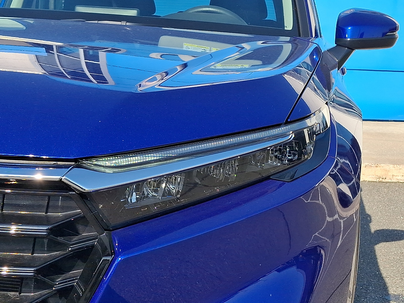 Certified 2025 Honda CR-V EX image 9