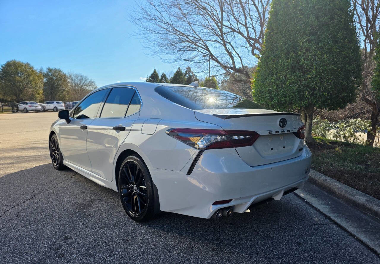 Used 2022 Toyota Camry XSE image 3