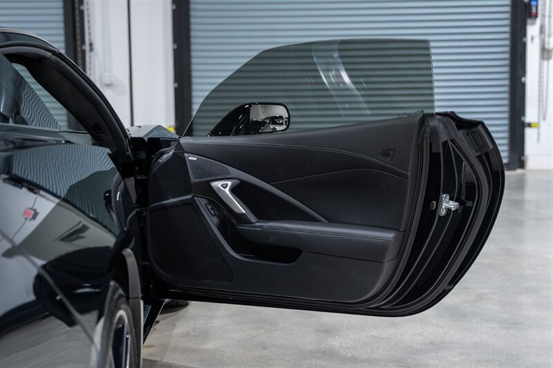 Used 2017 Chevrolet Corvette Stingray Coupe w/ Z51 1LT w/ Battery Protection Package RWD image 31