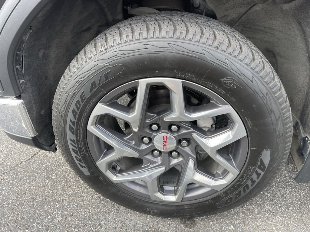 Used 2022 GMC Sierra 1500 SLT w/ SLT Premium Package AWD/4WD image 2