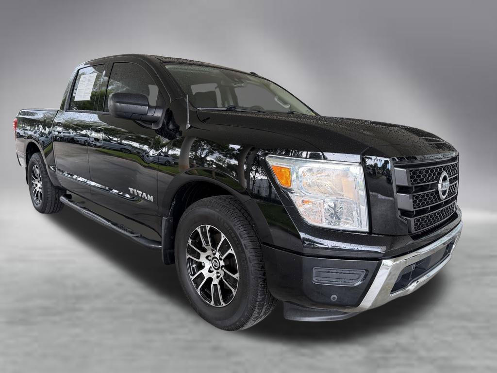 Used 2021 Nissan Titan SV w/ SV Convenience Package RWD image 2