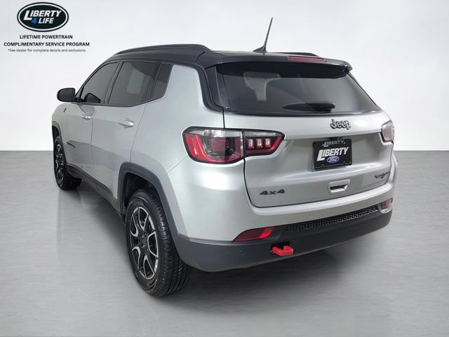 Used 2025 Jeep Compass Trailhawk AWD/4WD image 5