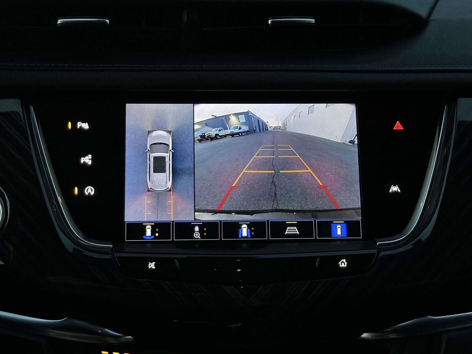 Used 2023 Cadillac XT6 Premium Luxury w/ Technology Package image 20