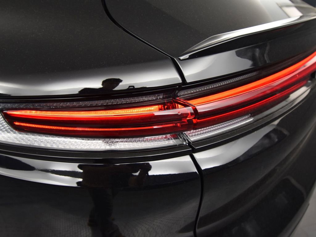 Used 2024 Porsche Cayenne Coupe image 12