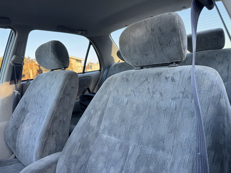 Used 1998 Toyota Corolla LE FWD image 12