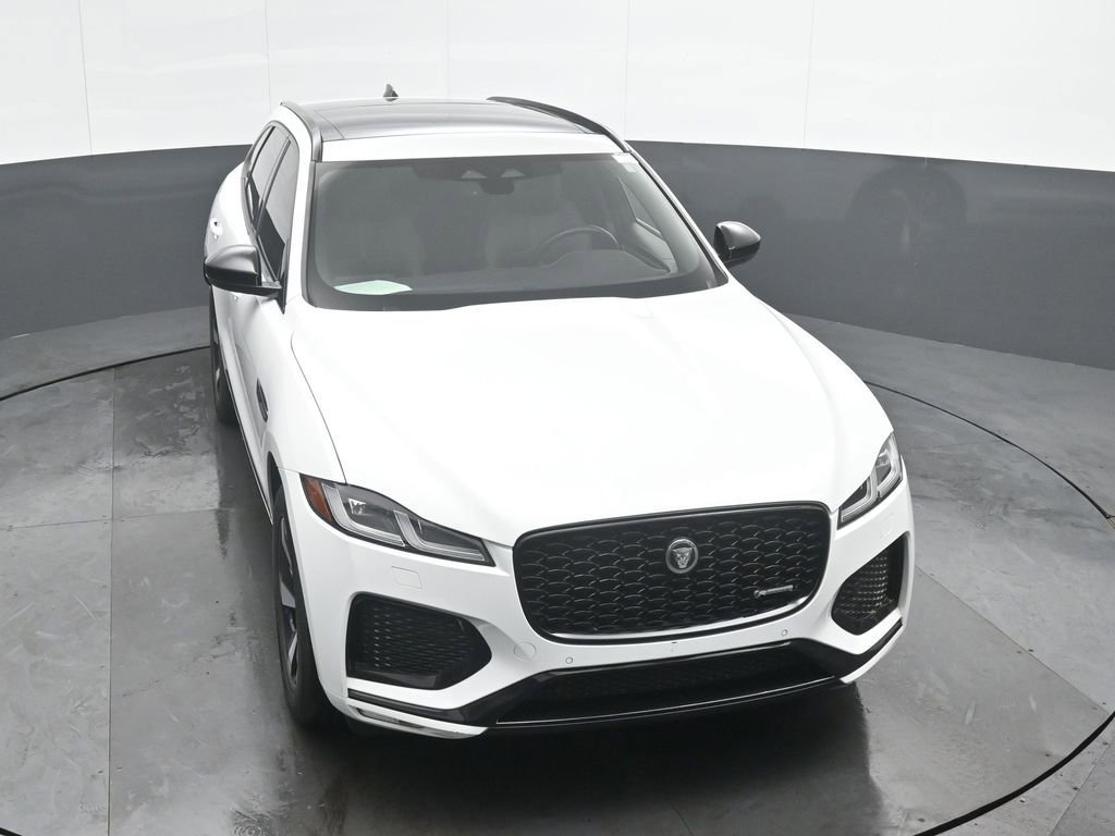 Used 2024 Jaguar F-PACE R-Dynamic S image 40