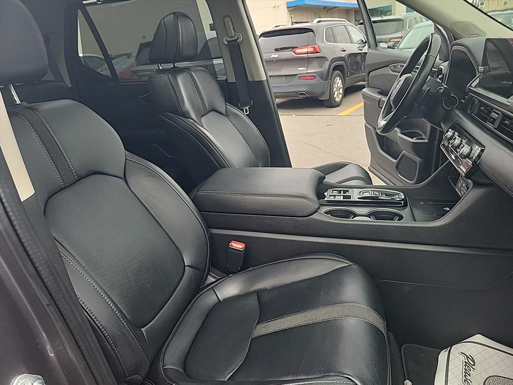 Used 2023 Honda Pilot Touring image 30