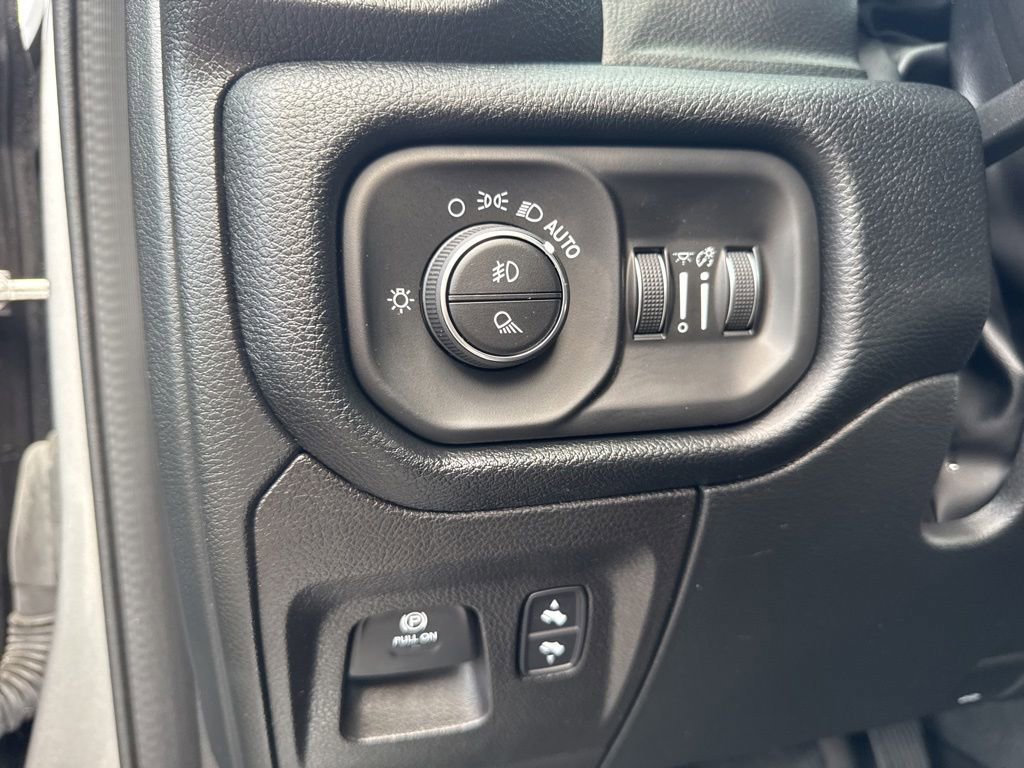 Used 2022 RAM 1500 Laramie AWD/4WD image 10