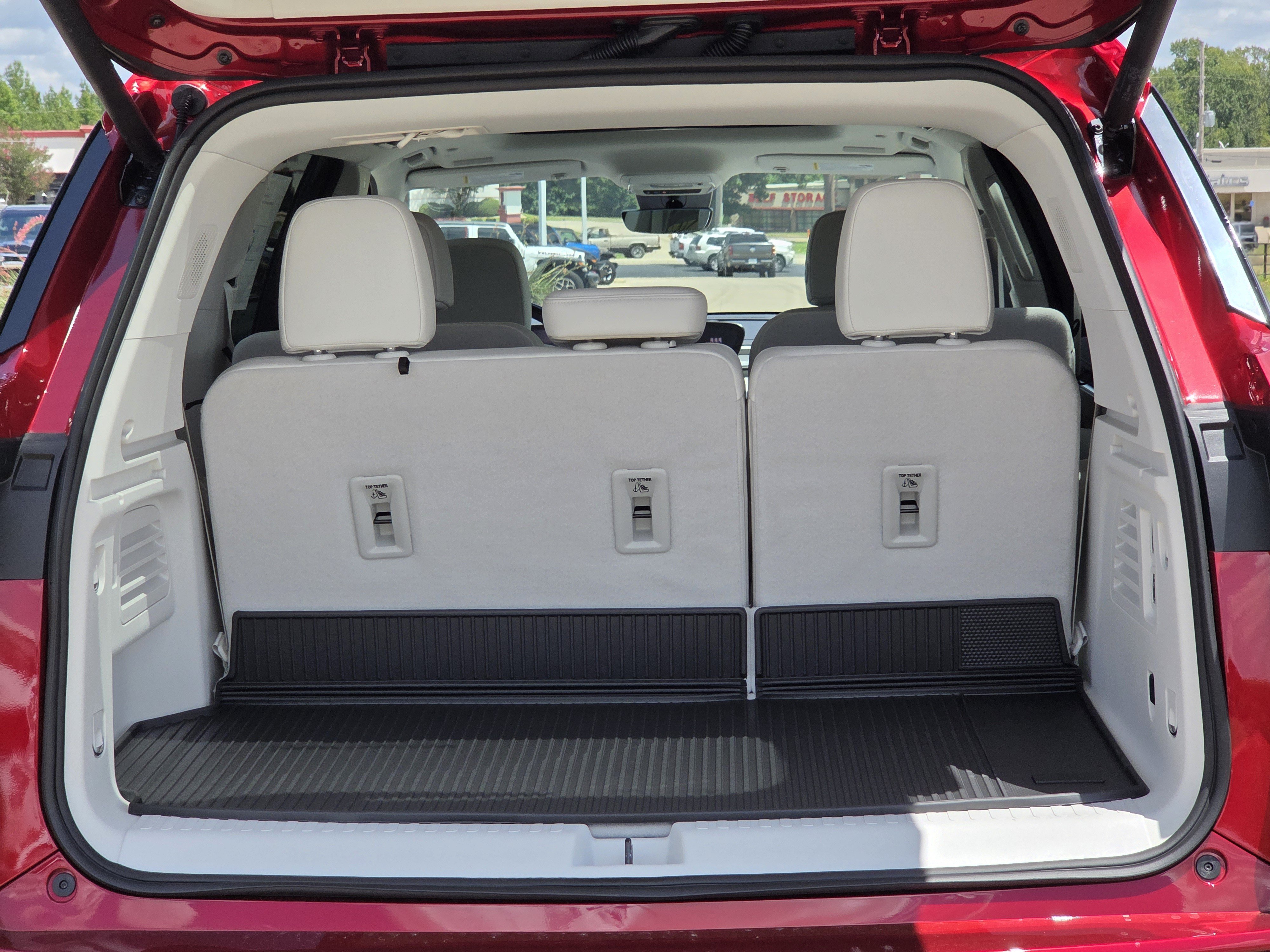 New 2027 Buick Enclave Avenir FWD image 6