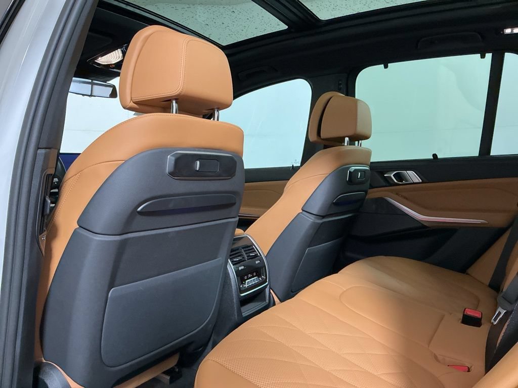 Certified 2025 BMW X5 xDrive50e w/ Executive Package AWD/4WD image 29