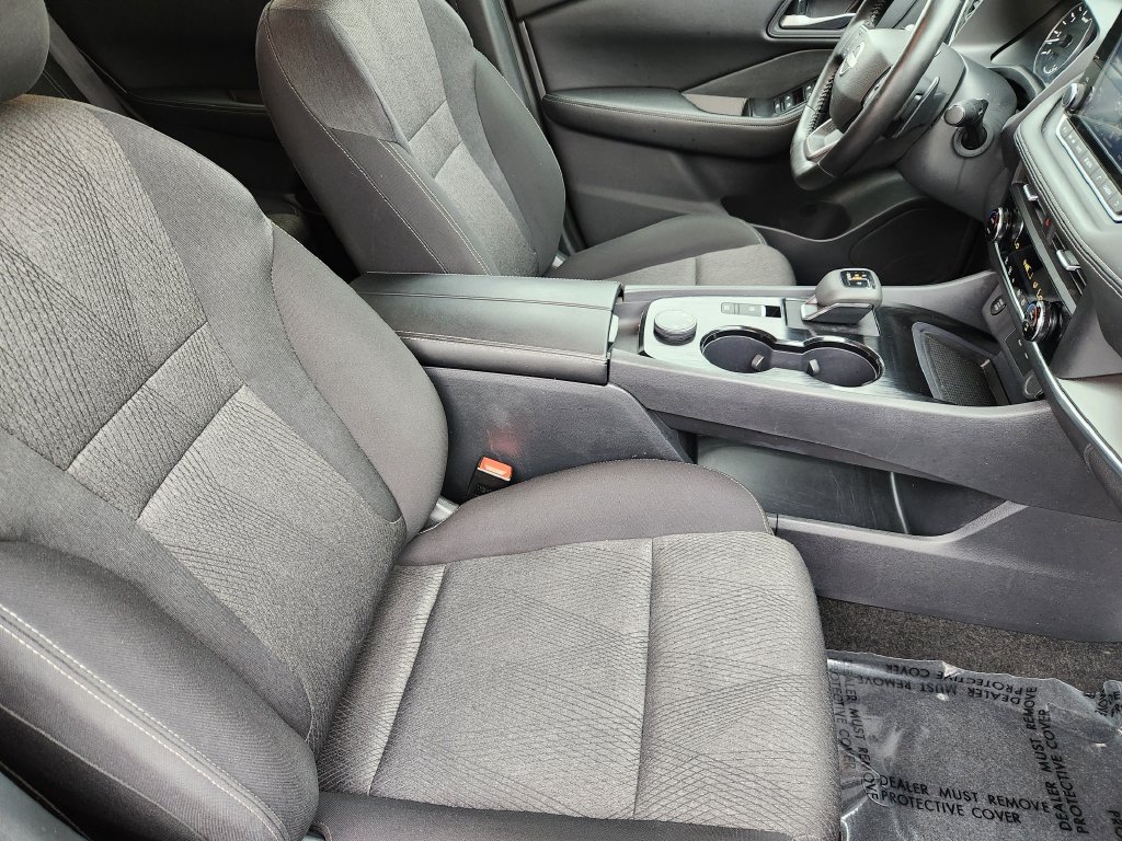 Used 2025 Nissan Rogue SV AWD/4WD image 5