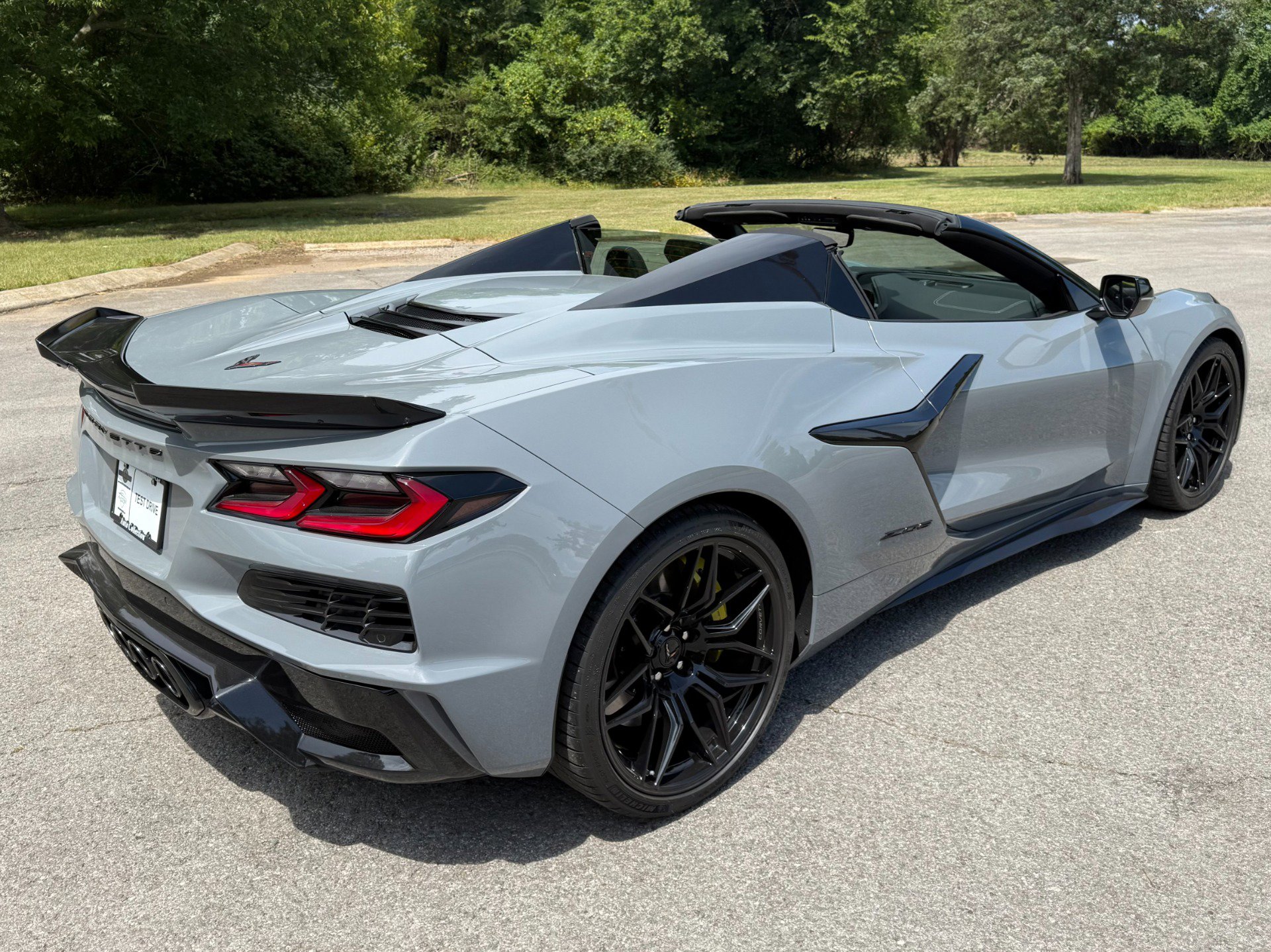 Used 2024 Chevrolet Corvette Z06 w/ Stealth Interior Trim Package image 3