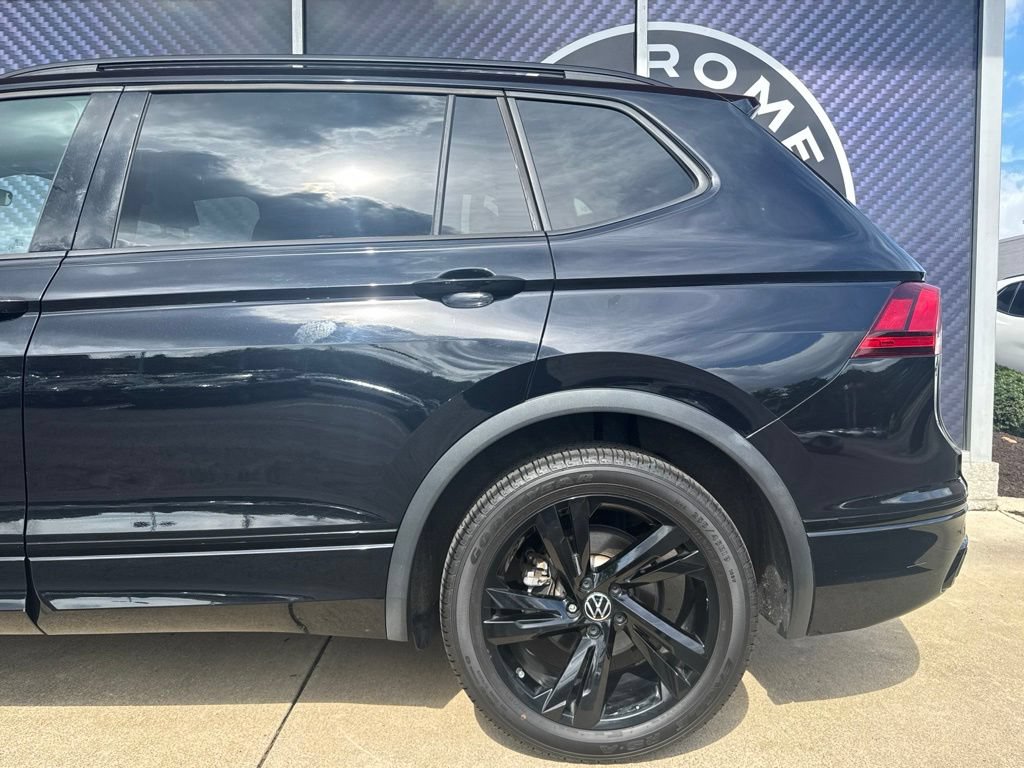 Used 2024 Volkswagen Tiguan SE R-Line AWD/4WD image 14