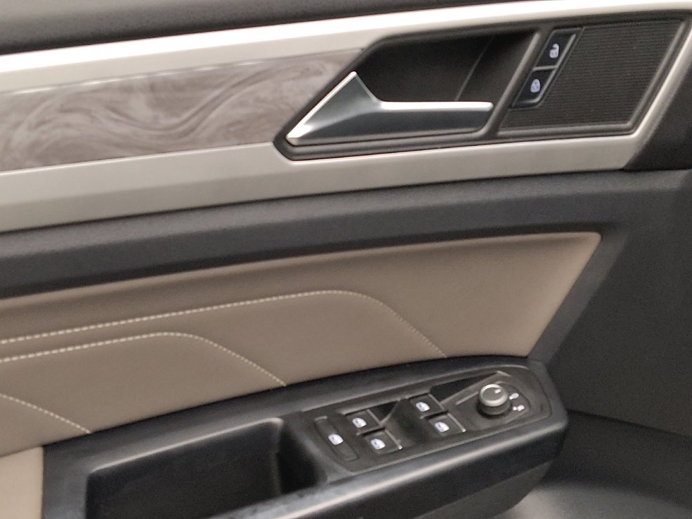 Used 2021 Volkswagen Atlas Cross Sport SE w/ Panoramic Sunroof Package FWD image 27