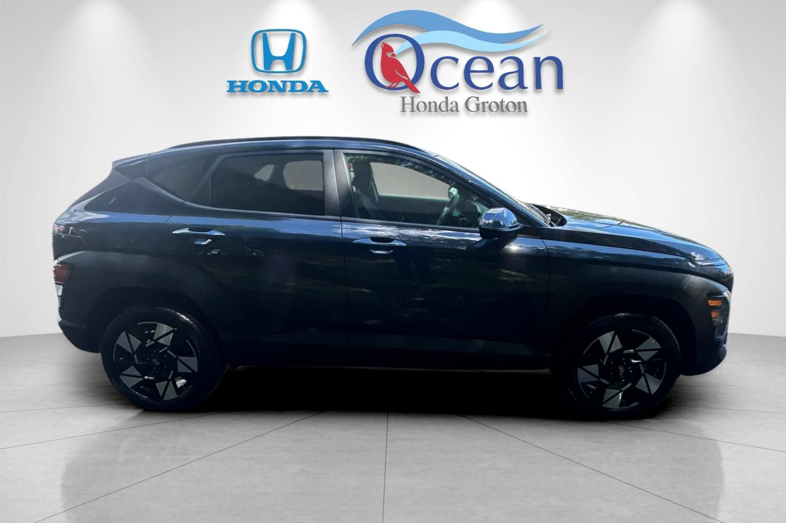 Used 2025 Hyundai Kona SEL AWD/4WD image 2