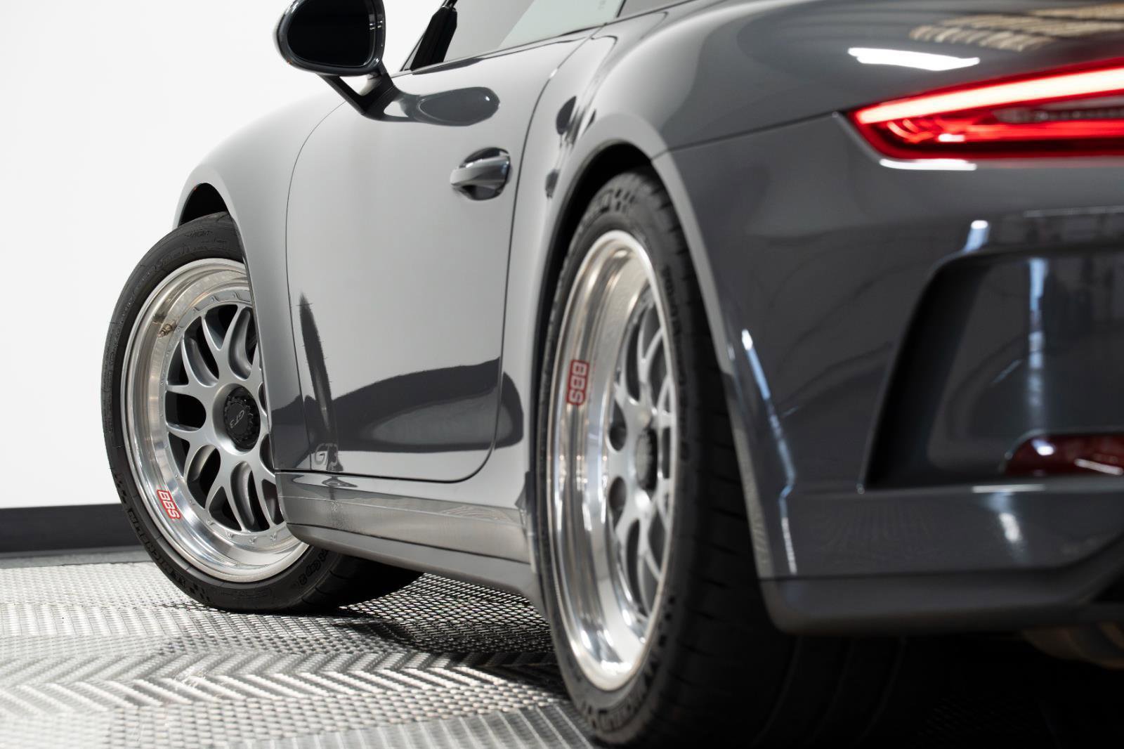 Used 2018 Porsche 911 GT3 image 36