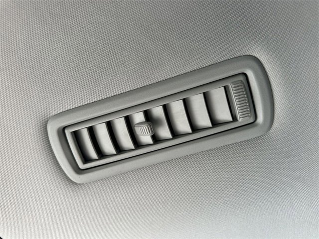 Used 2022 Toyota Highlander XLE image 20