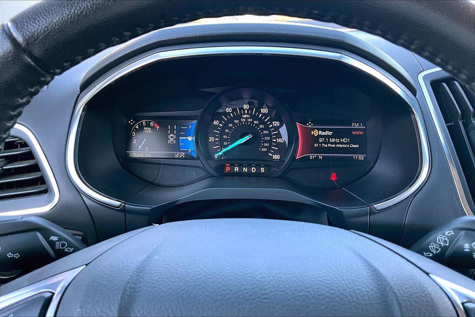 Used 2019 Ford Edge Titanium image 11