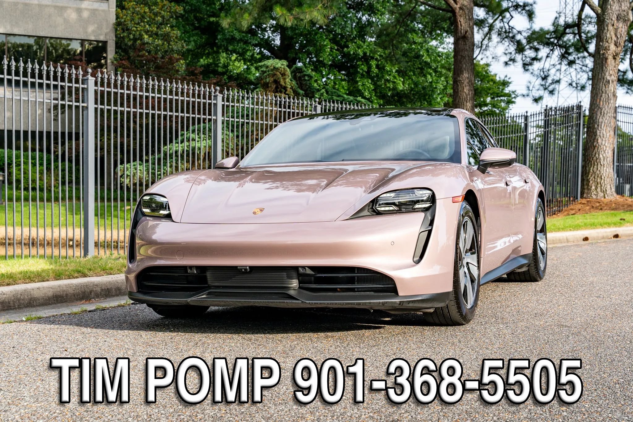 Used 2023 Porsche Taycan 4S AWD/4WD image 2