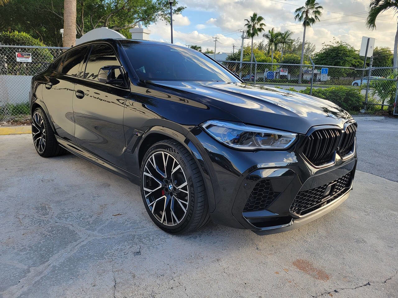 Used 2021 BMW X6 M w/ Competition Package image 3