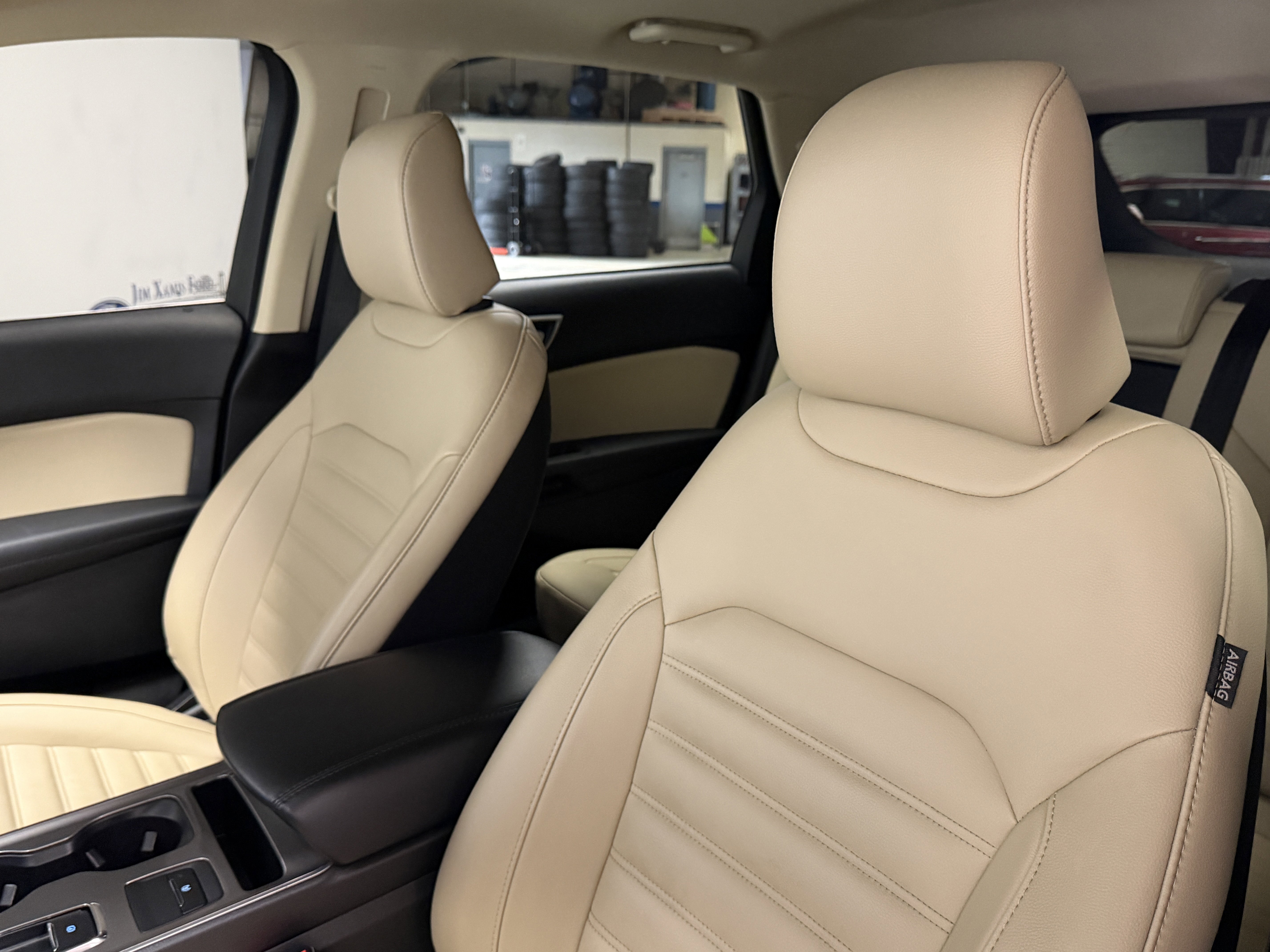 Used 2024 Ford Edge SEL AWD/4WD image 19