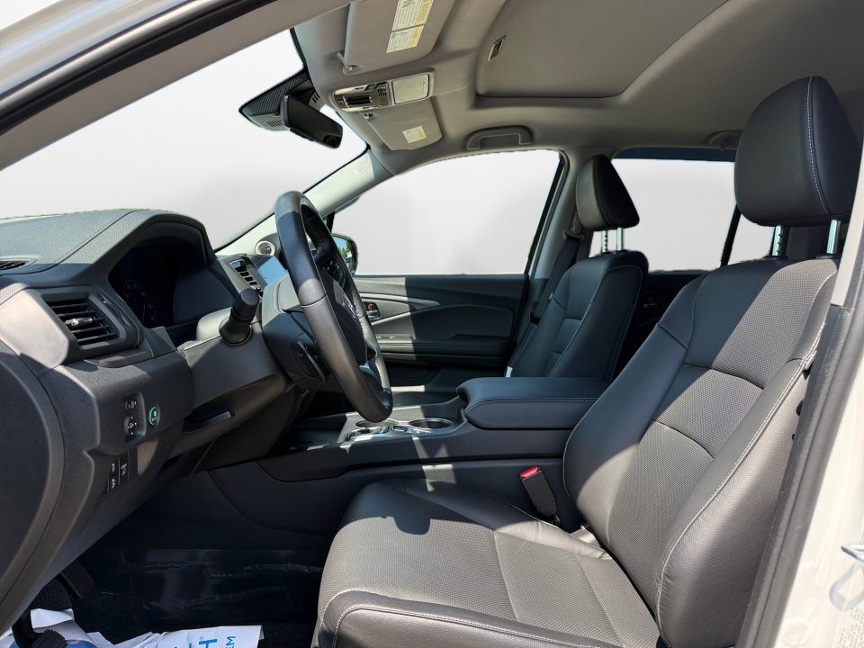 Certified 2025 Honda Ridgeline RTL image 11