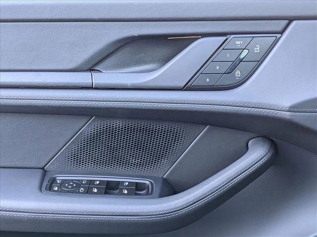 New 2025 Porsche Taycan GTS image 13