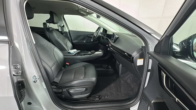 Used 2025 Kia EV6 Light AWD/4WD image 30