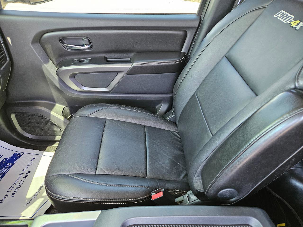 Used 2015 Nissan Titan PRO-4X w/ Pro-4x Luxury Package AWD/4WD image 16
