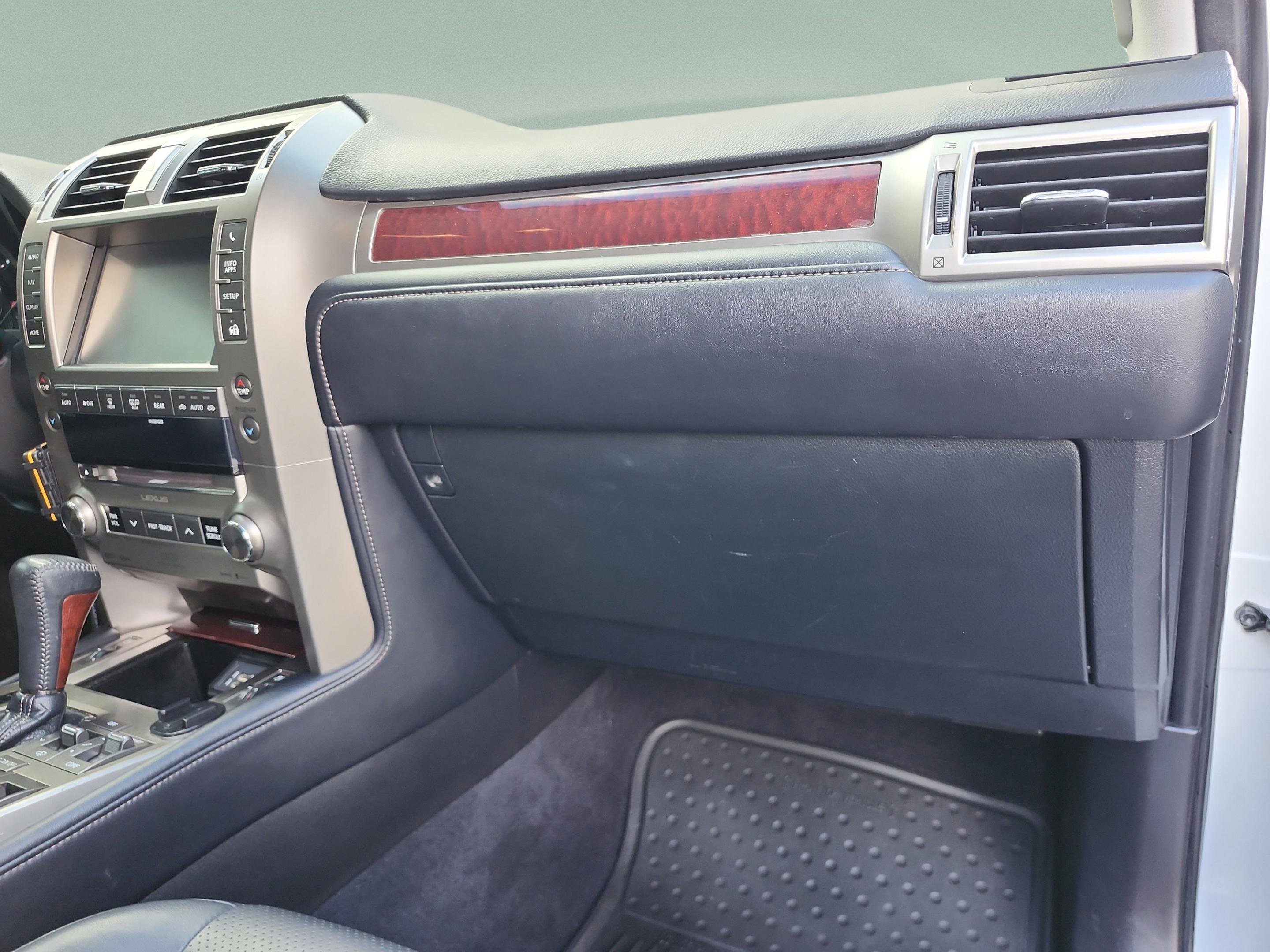 Used 2017 Lexus GX 460 Luxury image 25