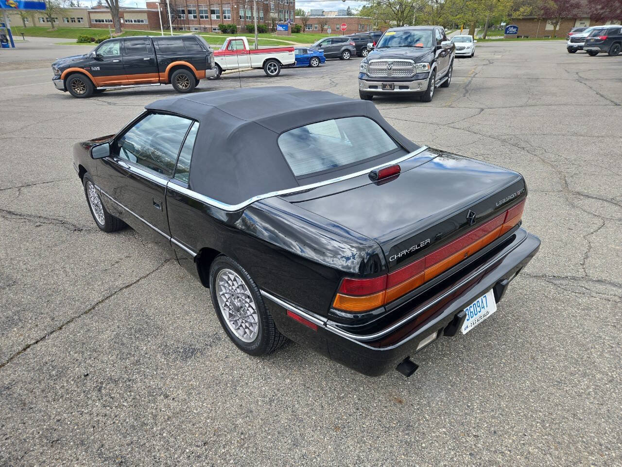 Used 1992 Chrysler LeBaron Convertible FWD image 6