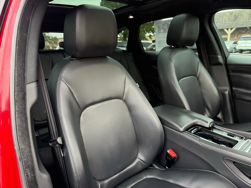 Used 2018 Jaguar F-PACE Premium AWD/4WD image 27