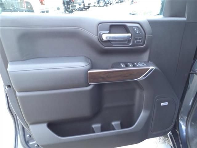 Used 2022 GMC Sierra 1500 SLT w/ SLT Convenience Package AWD/4WD image 17