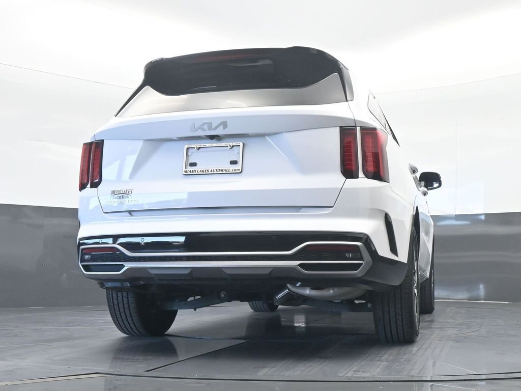 Used 2023 Kia Sorento S image 63