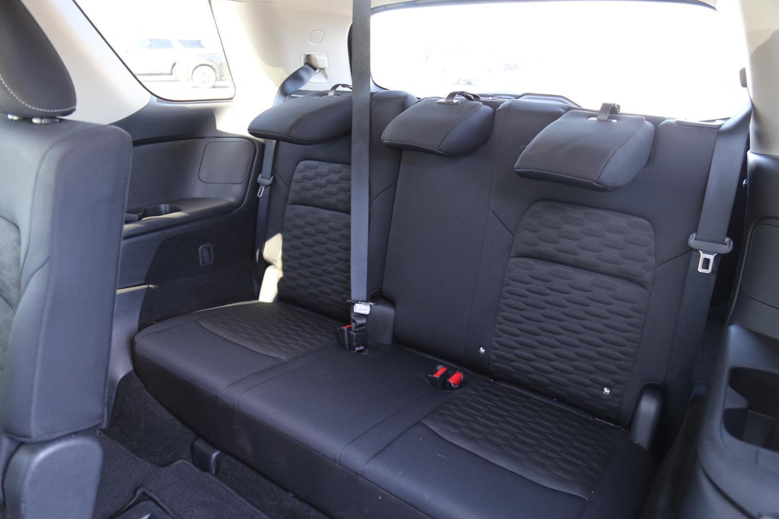 Used 2025 Nissan Pathfinder SV FWD image 23