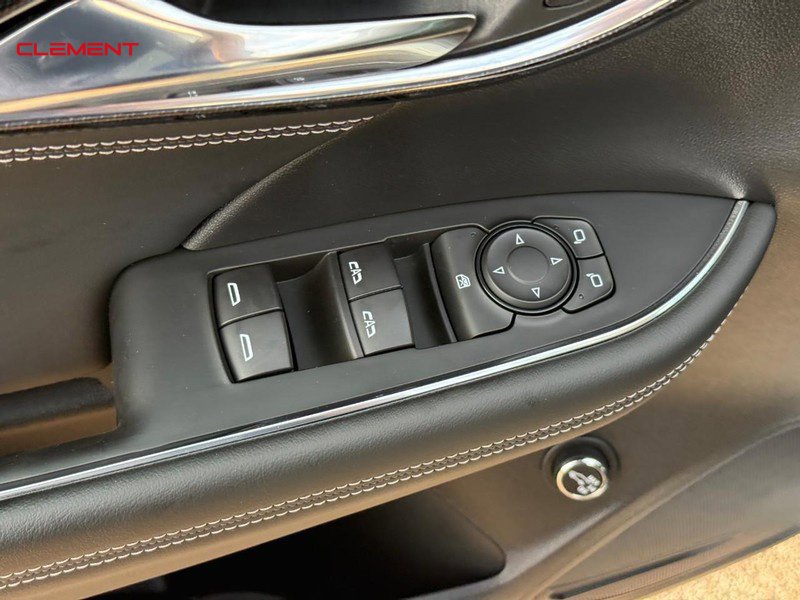 Used 2022 Buick Envision Preferred FWD image 19