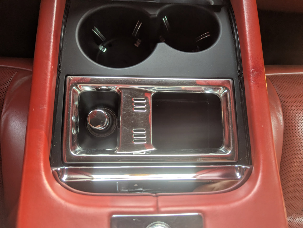 Used 2018 Rolls-Royce Dawn image 39