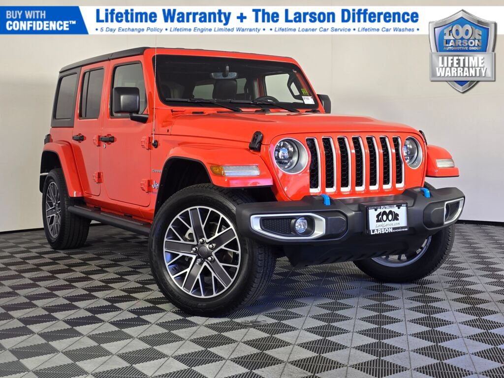 Used 2023 Jeep Wrangler Unlimited Sahara AWD/4WD image 1