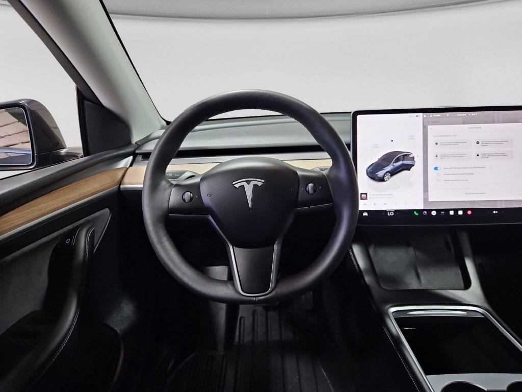 Used 2024 Tesla Model Y Long Range AWD/4WD image 7