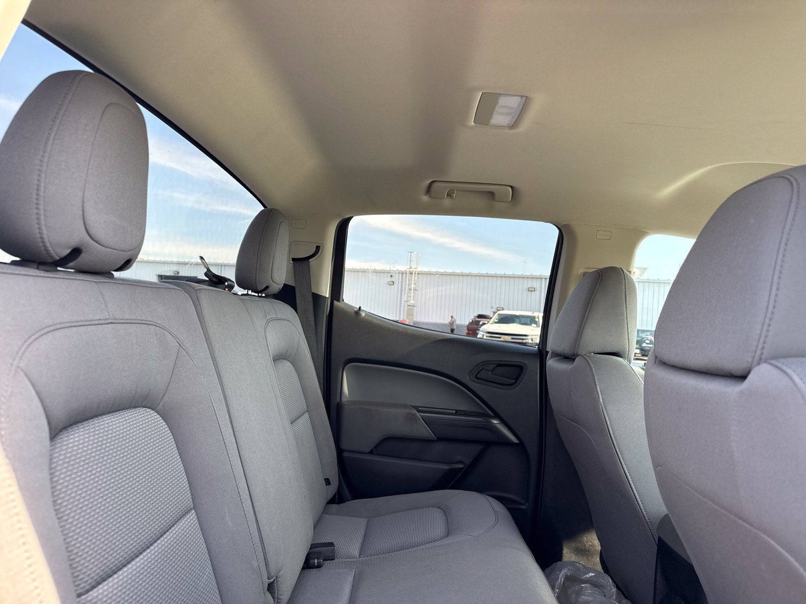 Used 2022 Chevrolet Colorado W/T RWD image 16