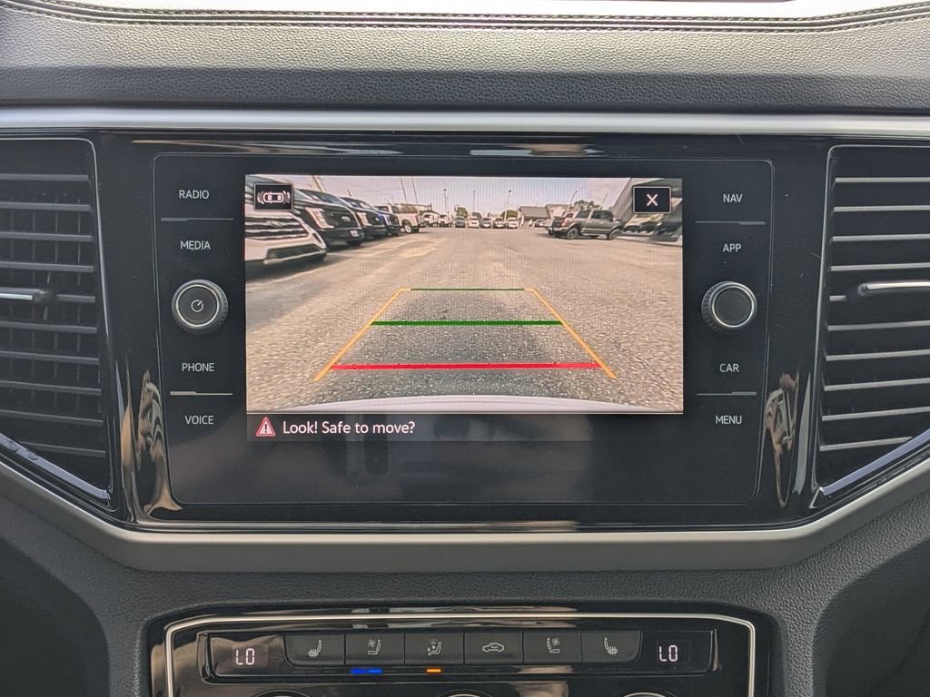 Used 2021 Volkswagen Atlas Cross Sport SEL Premium image 30