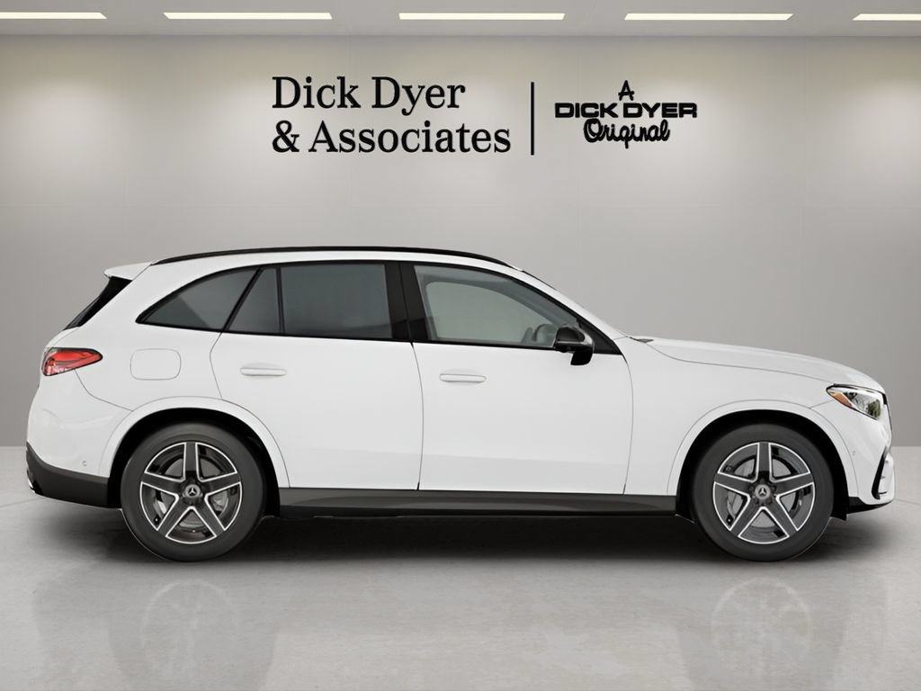 Used 2026 Mercedes-Benz GLC 300 image 12