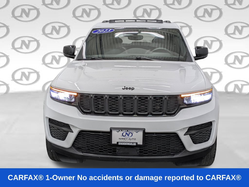 Used 2023 Jeep Grand Cherokee Altitude AWD/4WD image 37