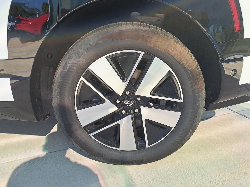 New 2026 Hyundai Ioniq 9 SEL image 5