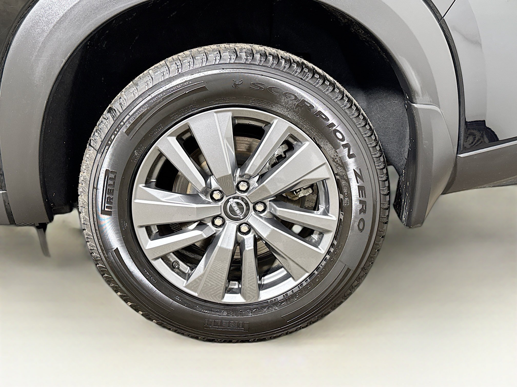 Used 2025 Nissan Pathfinder S AWD/4WD image 27