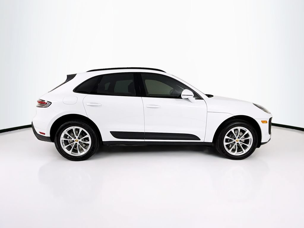 New 2026 Porsche Macan AWD/4WD image 8