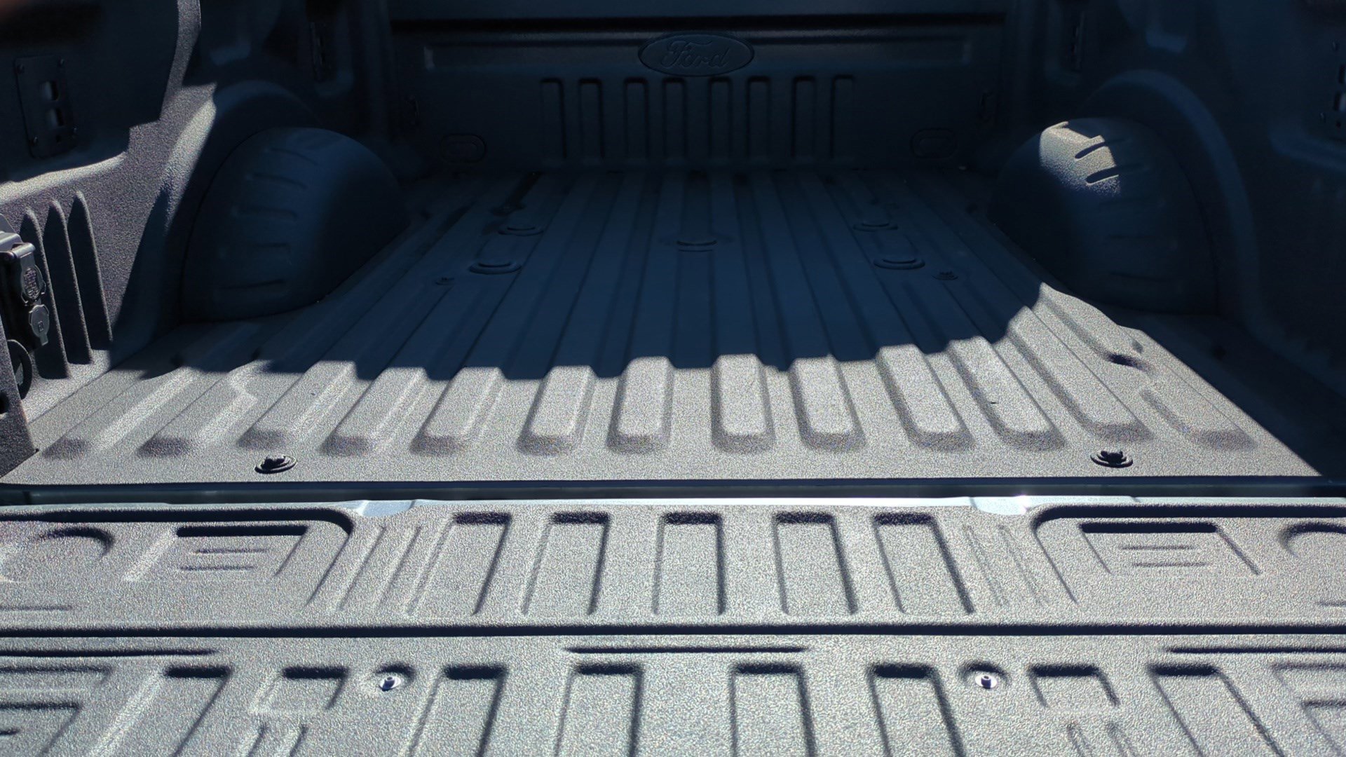 Used 2024 Ford F350 Lariat image 27