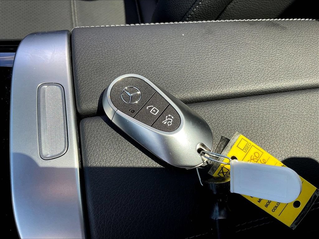 Used 2026 Mercedes-Benz GLC 300 4MATIC image 36