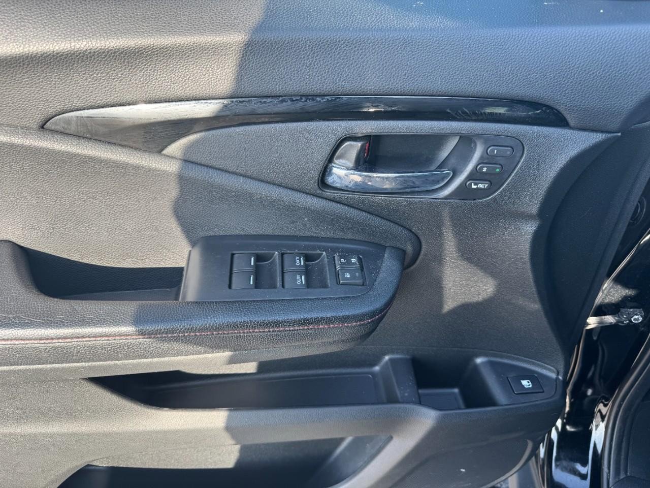 Certified 2019 Honda Ridgeline Black Edition image 18